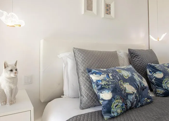 Margale - Swimming Pool - - By Bedzy 아파트 *