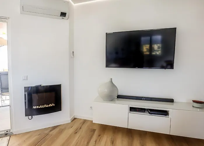 Margale - Swimming Pool - - By Bedzy Gale (Albufeira)